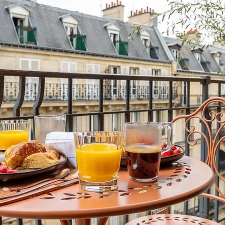 Charming 1br With Balcony - Near Arc De Triomphe Apartmán *