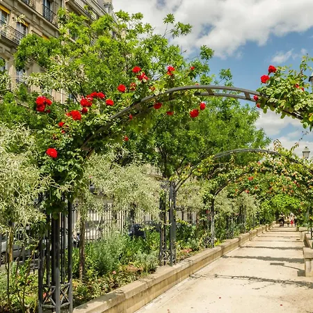 Apartmán Charming 1br With Balcony - Near Arc De Triomphe